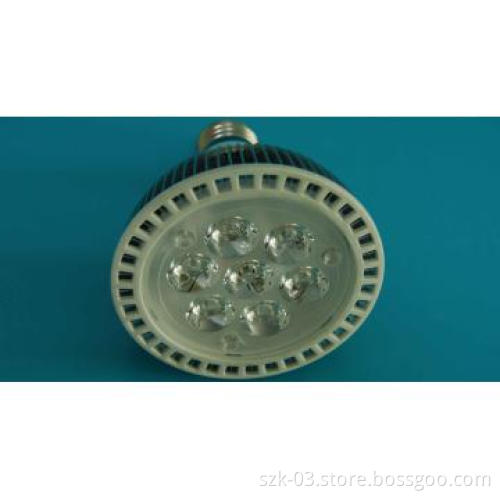 9W 720lm output / LED Par30 light Screw base